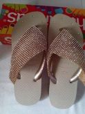 havaiana customizad com manta de strass